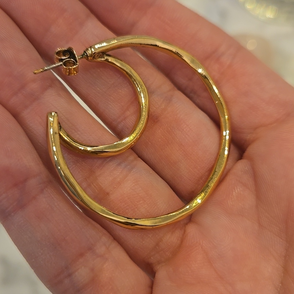 Sezane Chiara Hoop Earrings, VGUC, Sold Out, Quiet Luxury, French Chic - Picture 7 of 7